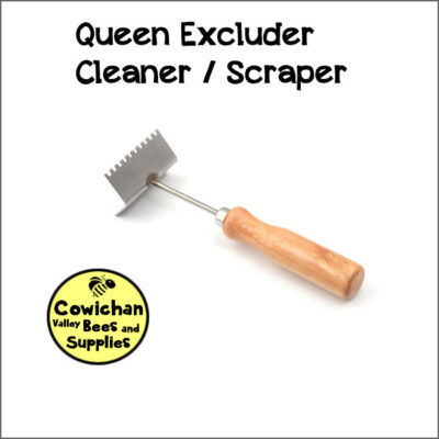 Queen excluder cleaner scraper